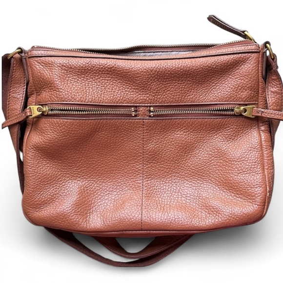 Fossil Leather Crossbody Bag 12x9x 1.5 inches pockets Cognac - Picture 1 of 11